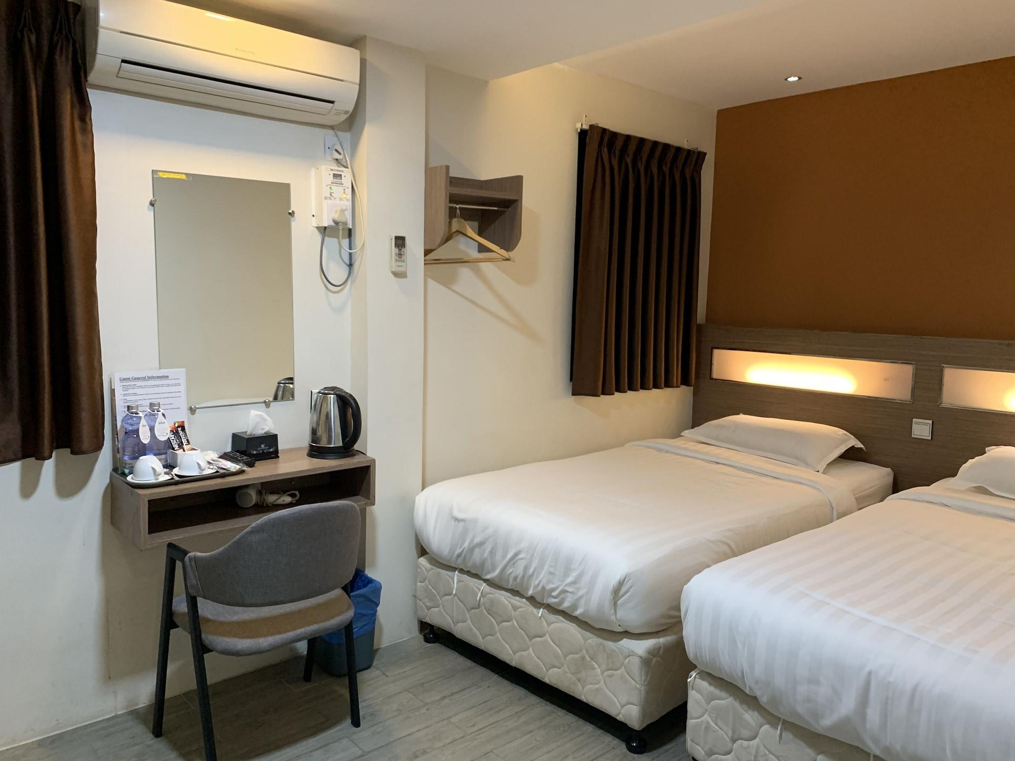 The Vibe Inn Yangon Exterior photo