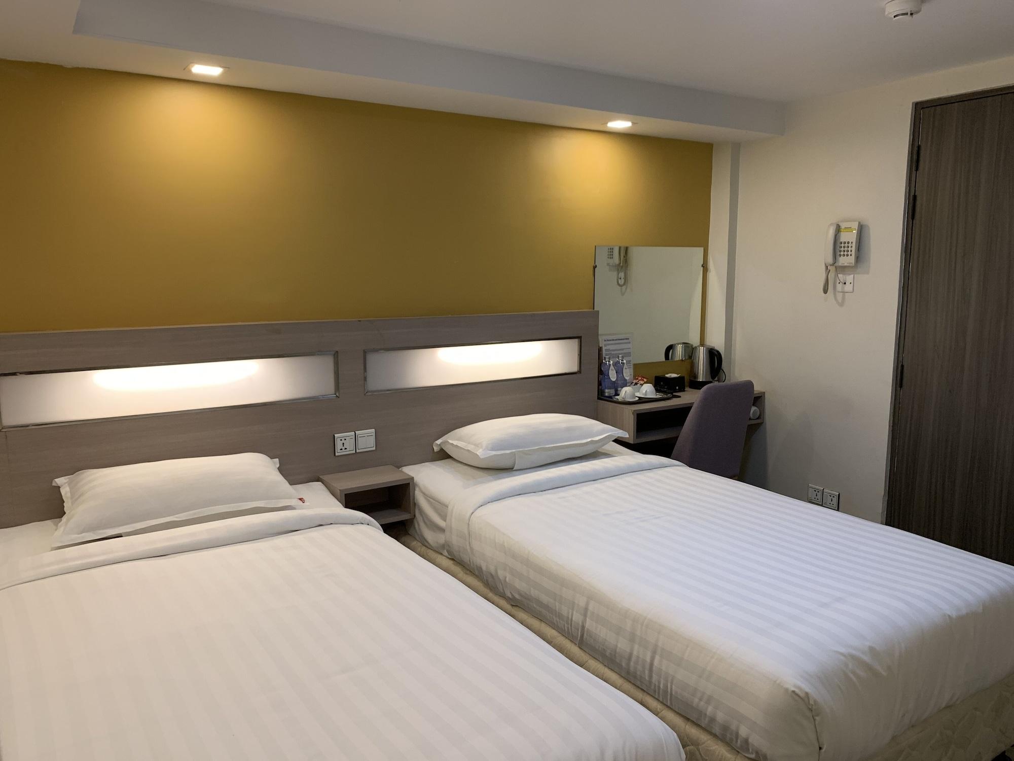 The Vibe Inn Yangon Exterior photo