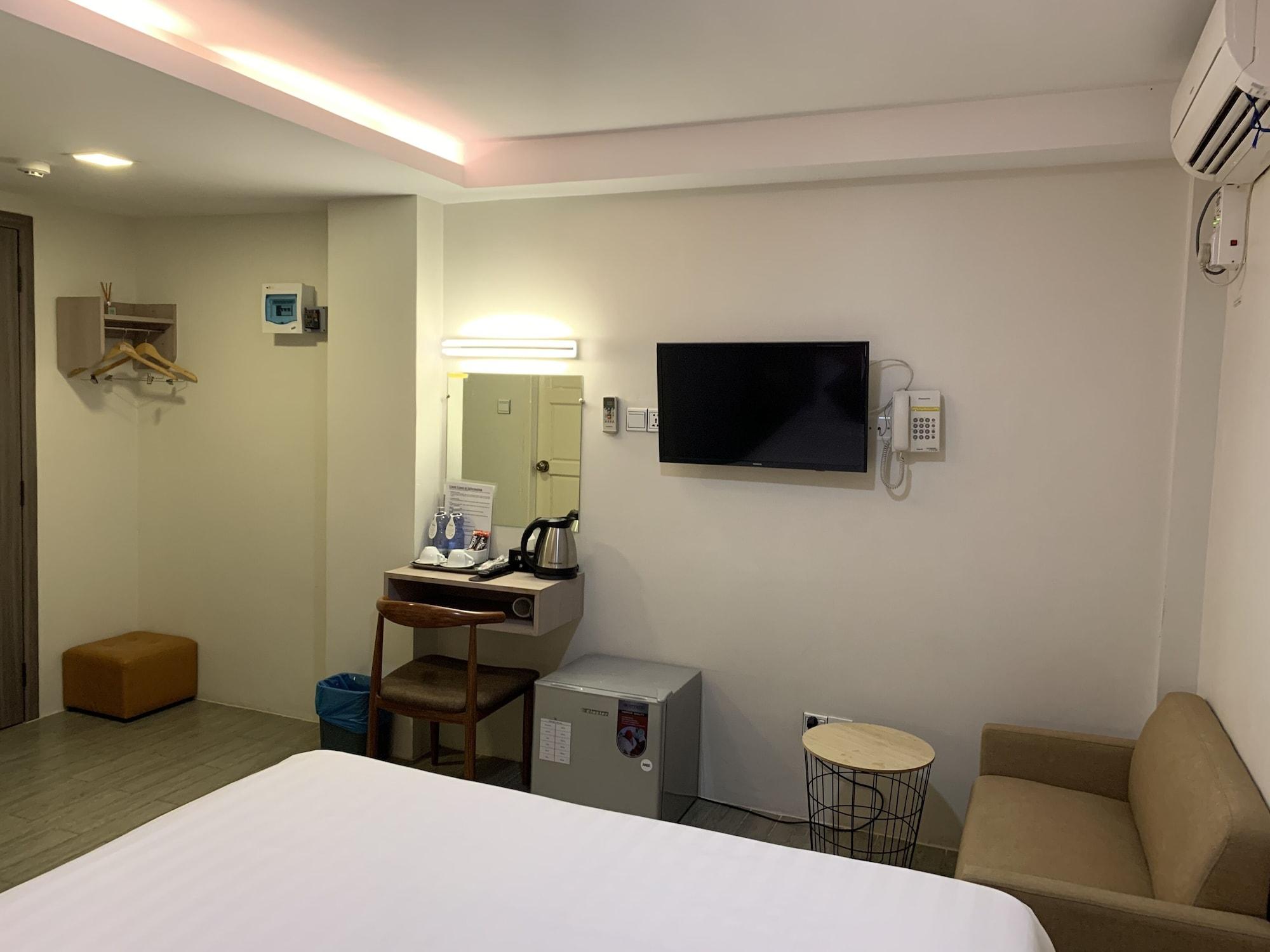 The Vibe Inn Yangon Exterior photo