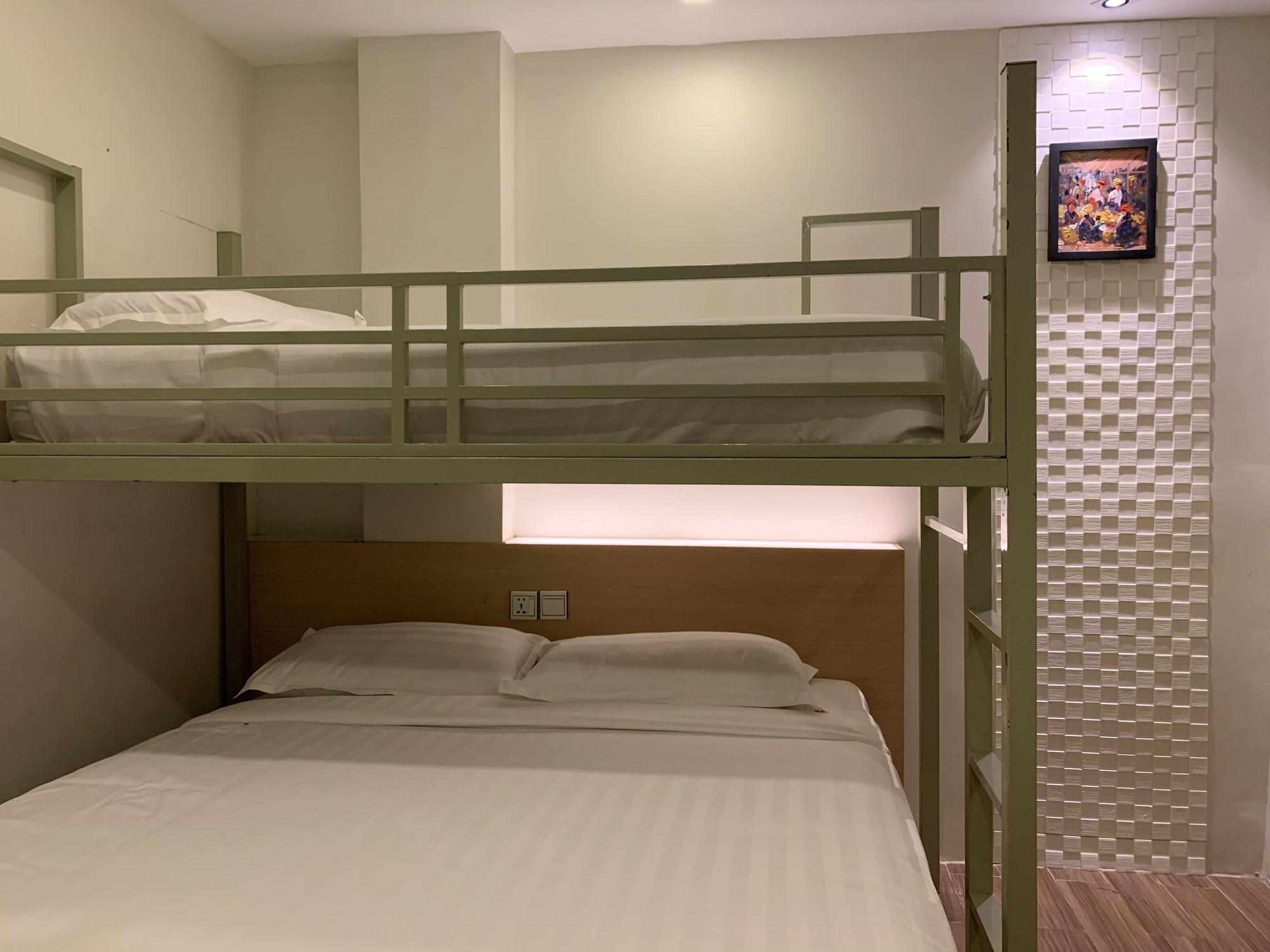 The Vibe Inn Yangon Exterior photo