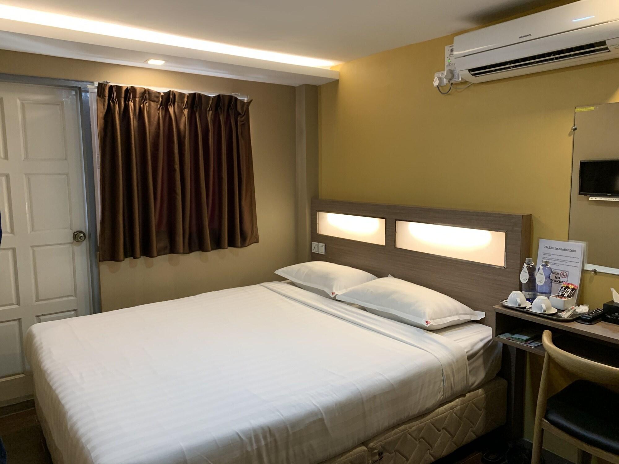 The Vibe Inn Yangon Exterior photo