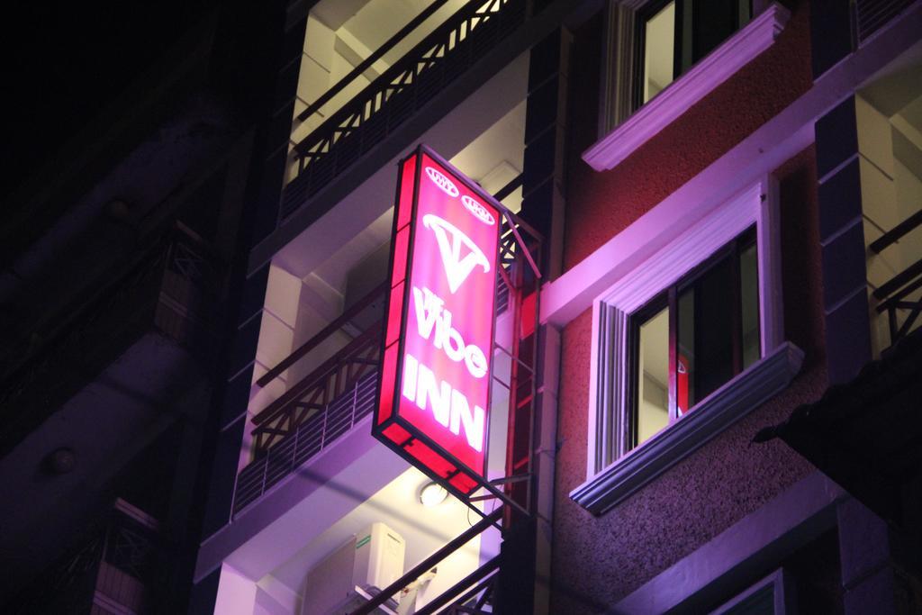 The Vibe Inn Yangon Exterior photo