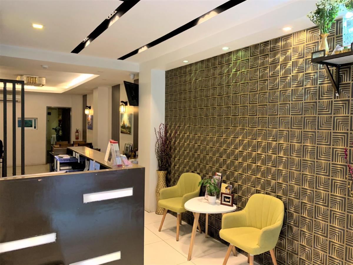 The Vibe Inn Yangon Exterior photo