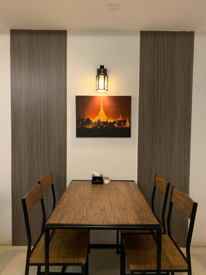 The Vibe Inn Yangon Exterior photo
