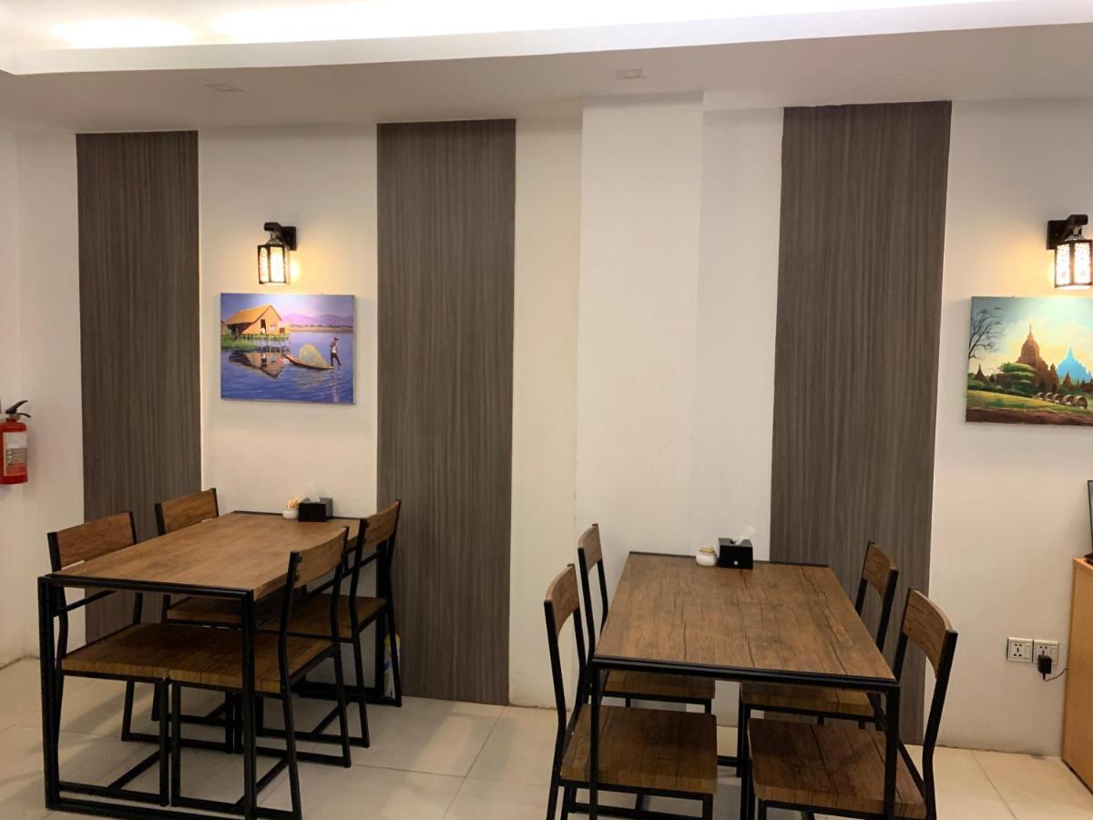 The Vibe Inn Yangon Exterior photo